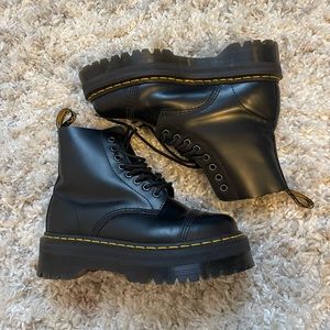 Womens, Dr. Martens Sinclair Platform Boot - Black